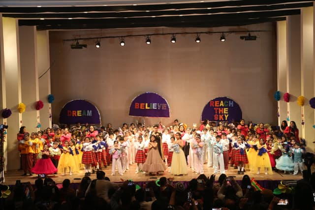 Vivek Summit School Gallery 117