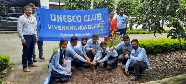 The Vivekanand School Gallery 14