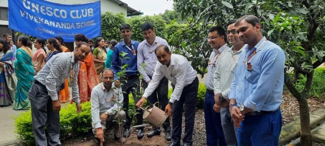 The Vivekanand School Gallery 13