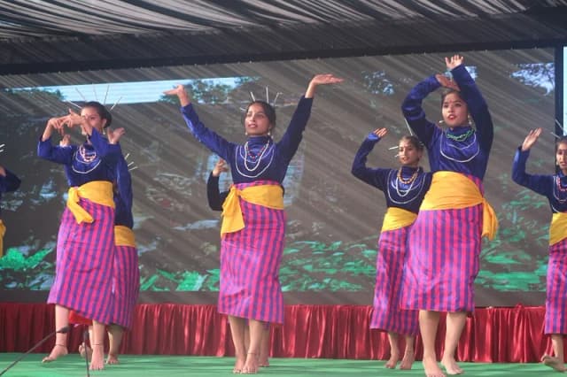 The Vivekanand School Gallery 6