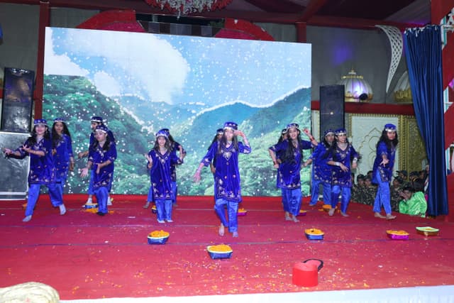 Aaryan International School Gallery 8