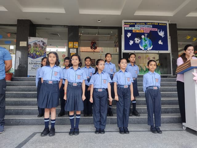 Modern School Gallery 3