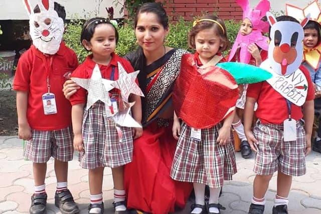 Mohan International School Gallery 28