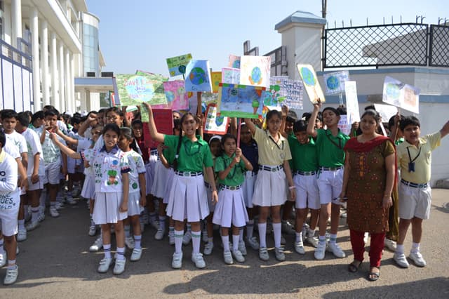 Brahm Dutt Blue Bells Public School Gallery 4