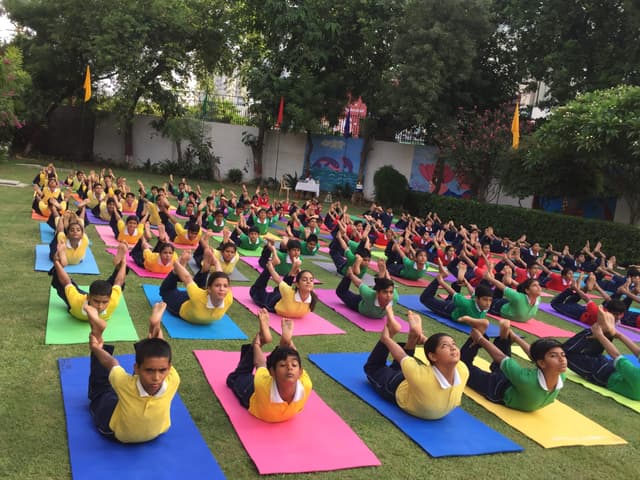 S D Adarsh Vidyalaya Gallery 10