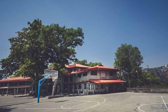 Woodstock School Gallery 12