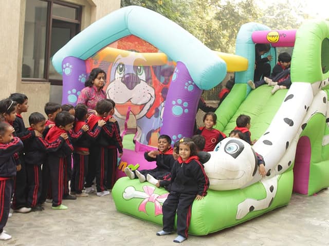 Greater Noida World School Gallery 21