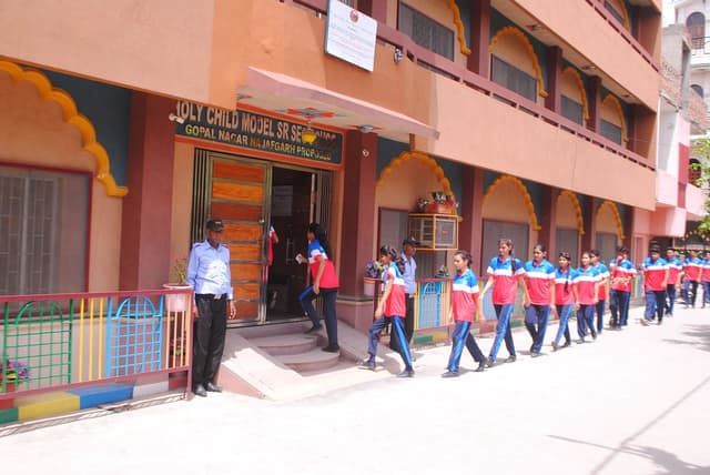 Holy Child Model Sec. School Gallery 18