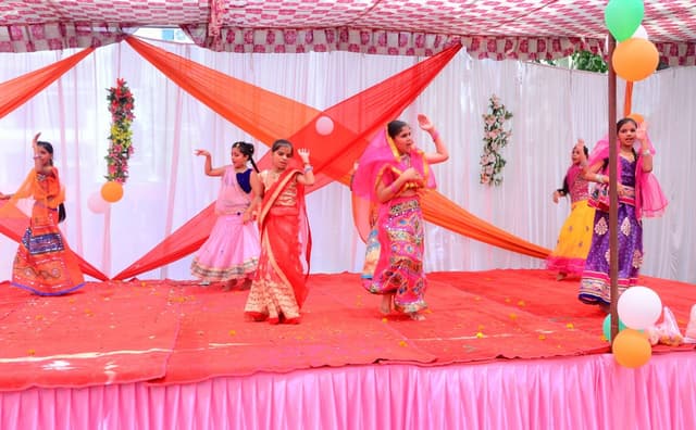 Holy Child Model Sec. School Gallery 5