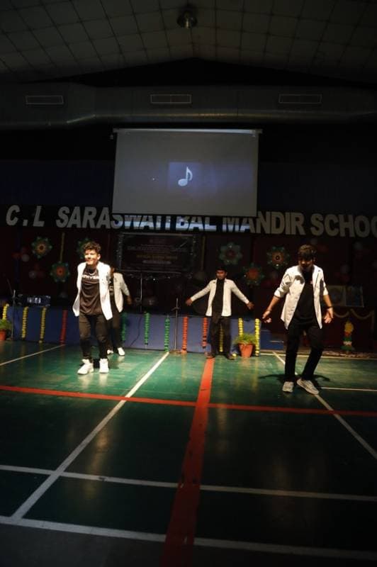 Mahashay Chuni Lal Saraswati Bal Mandir Sr Sec School Gallery 2