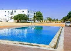 Endeavour's International School Gallery 6