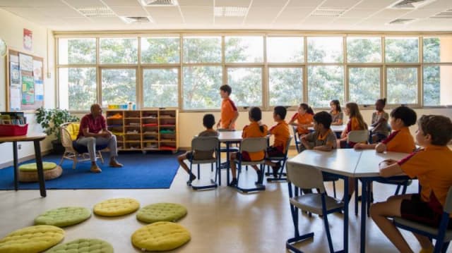 Stonehill International School Gallery 21