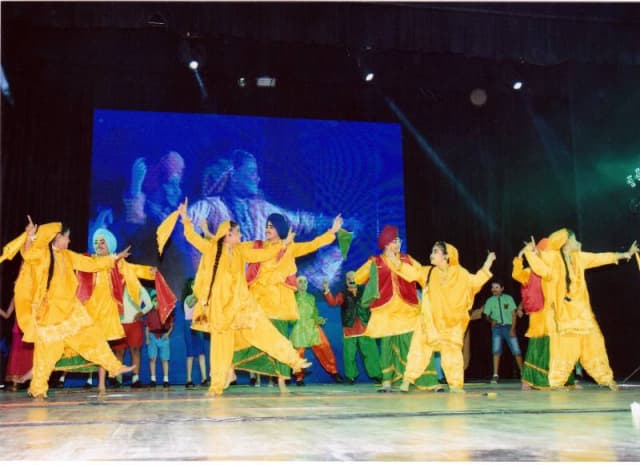 Julien Day School Gallery 8