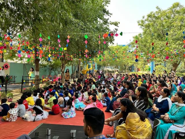 Shraddha Mandir School Gallery 15