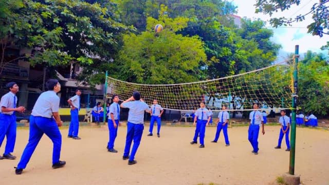 St. Flowers English School Gallery 2