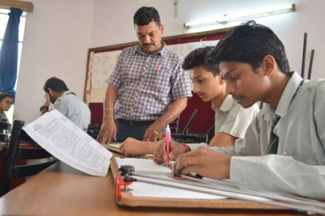 Universal Public School Gallery 1