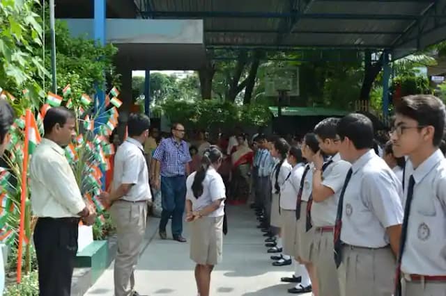 Sri Sarvajna Public School Gallery