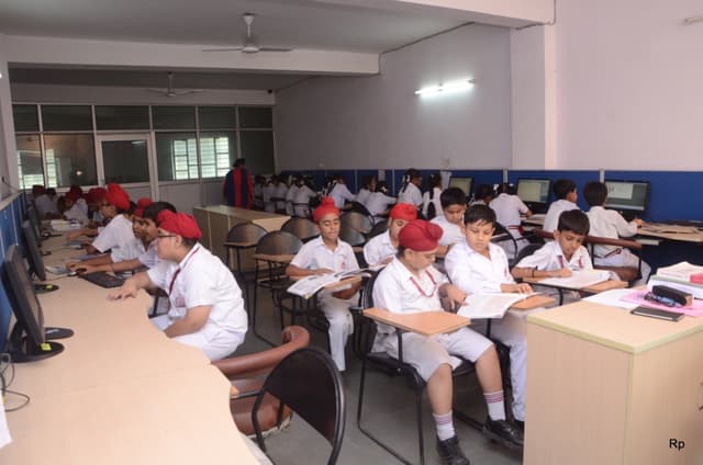 Guru Nanak Public School Gallery