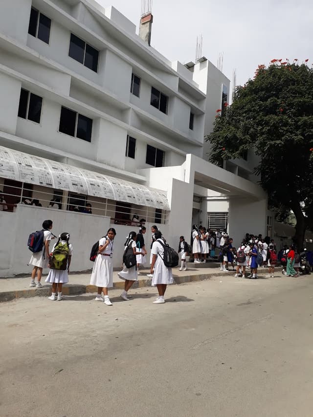 Indira Priyadarshini School Gallery