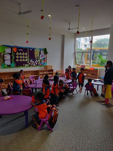 Skalvi International School Gallery