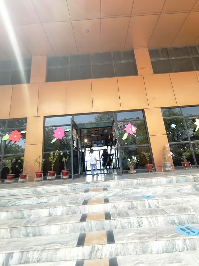 Modern International School Gallery