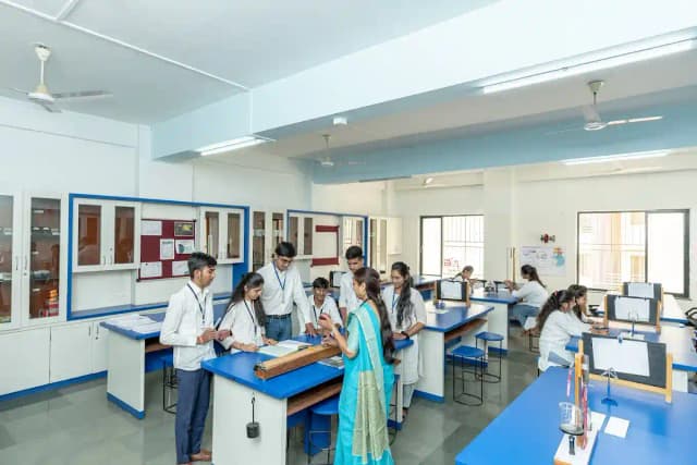 Arihant College of Arts, Commerce and Science Gallery