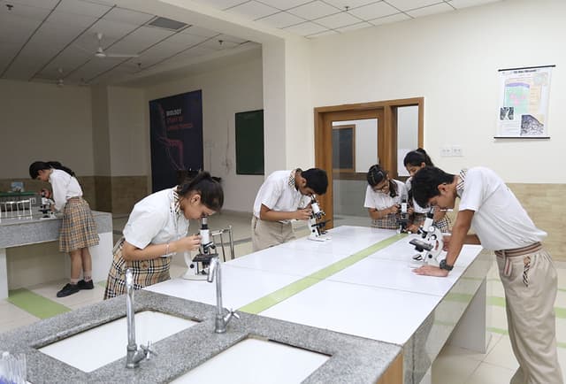 Gaurs International School Junior Wing Gallery