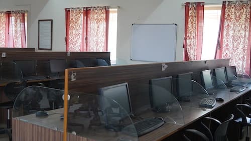 Akemi Junior College Gallery