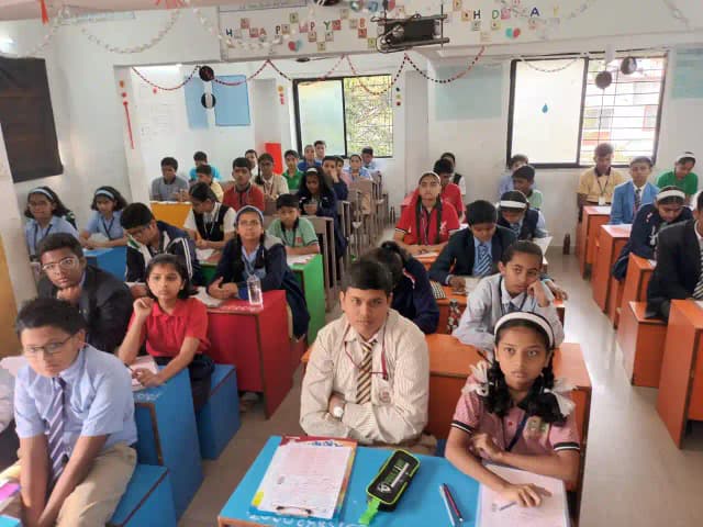 Flying Birds School Gallery