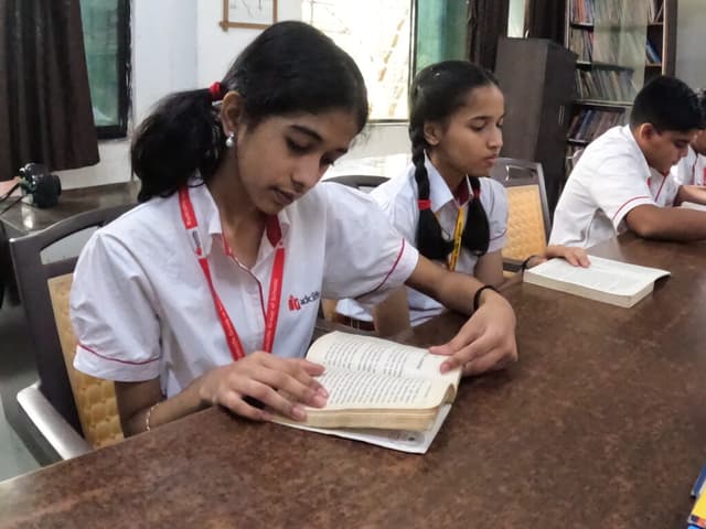 Radcliffe School Gallery