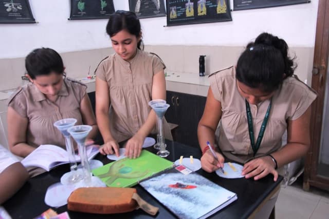 Arwachin Bharti Bhawan Sr. Sec. School Gallery