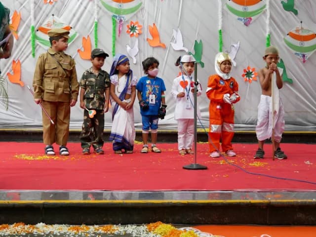 Universal Public School Gallery 15