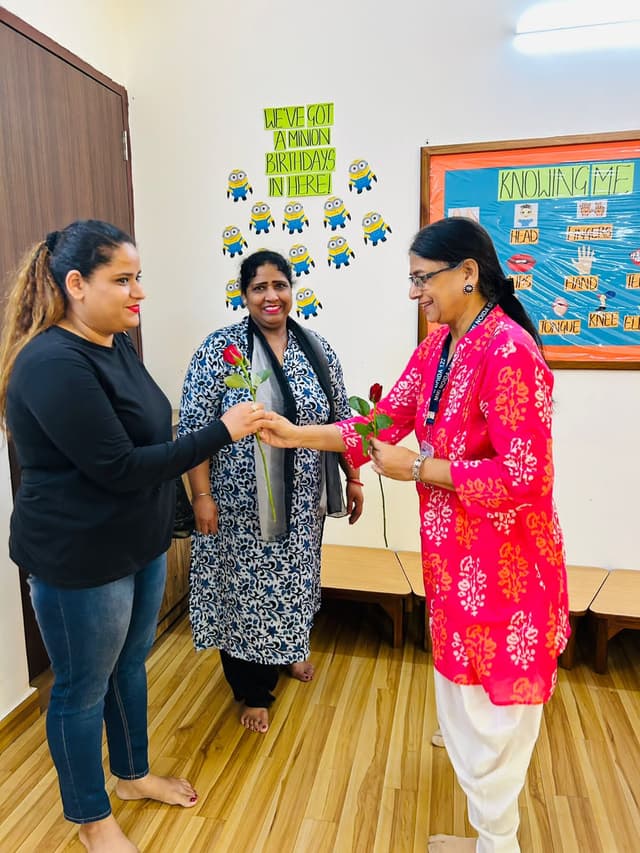 Modern Montessori International Gallery 27