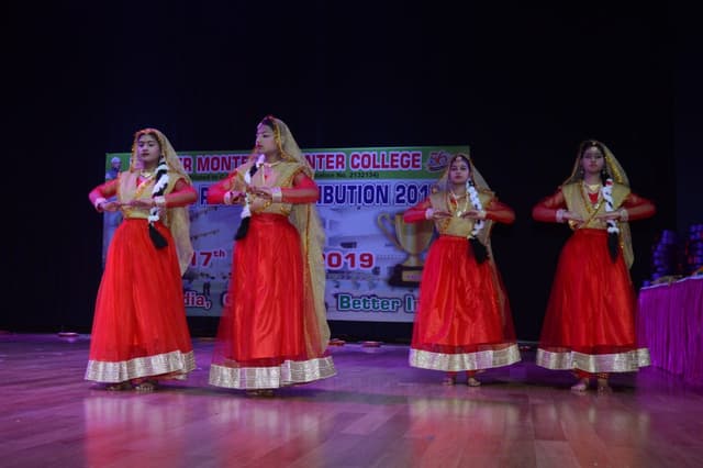 Pioneer Montessori School Gallery 31