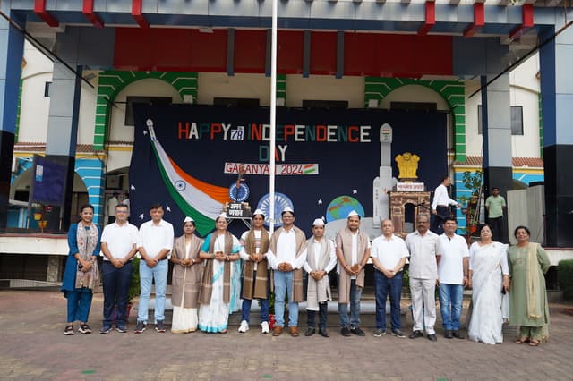 Macro Vision Academy Gallery 24