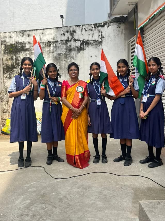 Jhansi Shanti Niketan School Gallery 1