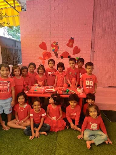 Little Elly Gallery 1