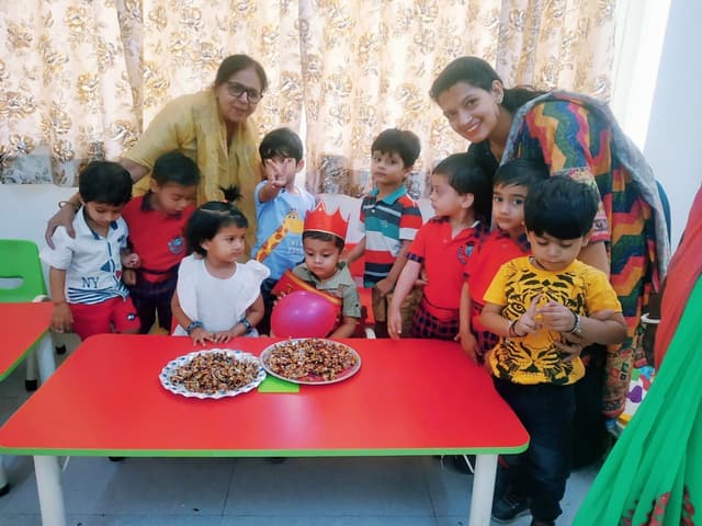 MPS World School Gallery 8