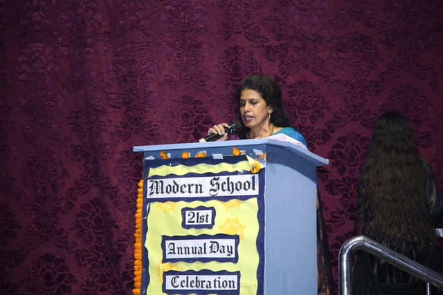 Modern School Gallery 19