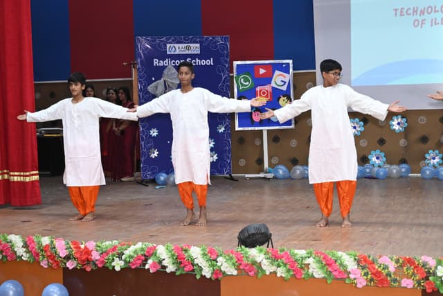 RADICON School Gallery 26