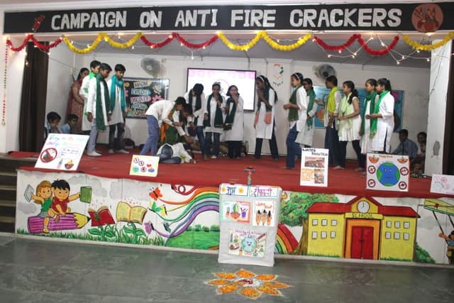 David Model Public Junior High School Gallery 24