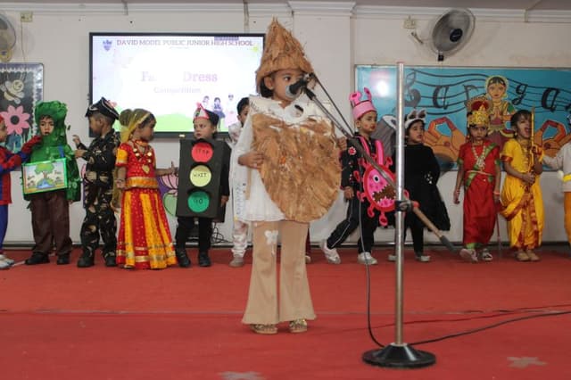 David Model Public Junior High School Gallery 14