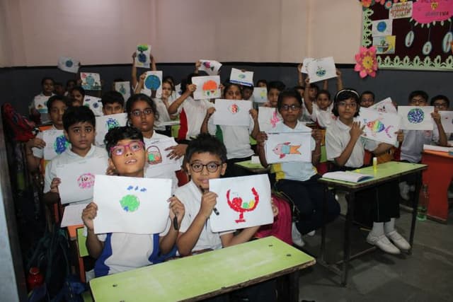 David Model Public Junior High School Gallery 3