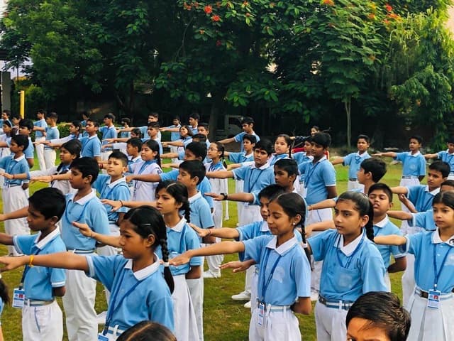 Arya Kumar Convent School Gallery 8