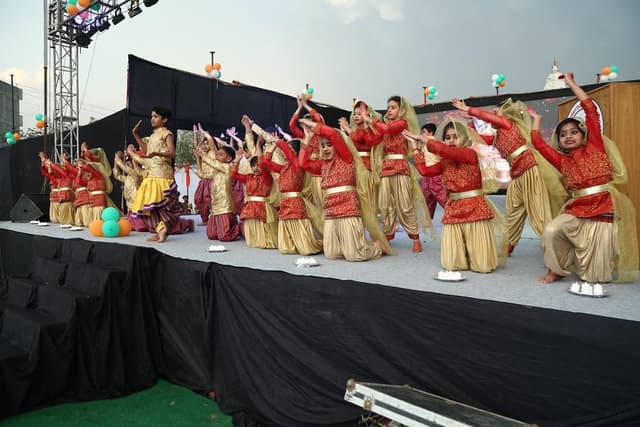 B.S. International School Gallery 6