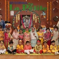 GD Goenka La Petite Gallery 11