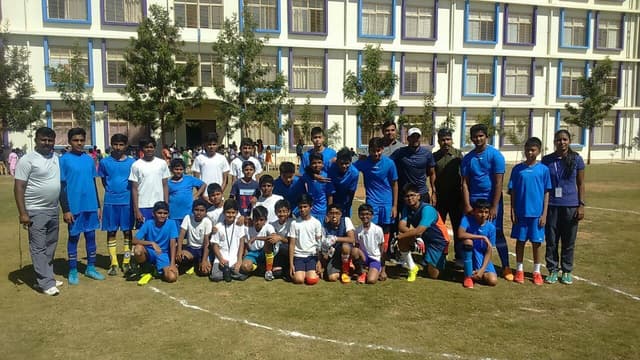 Capstone High Gallery 30