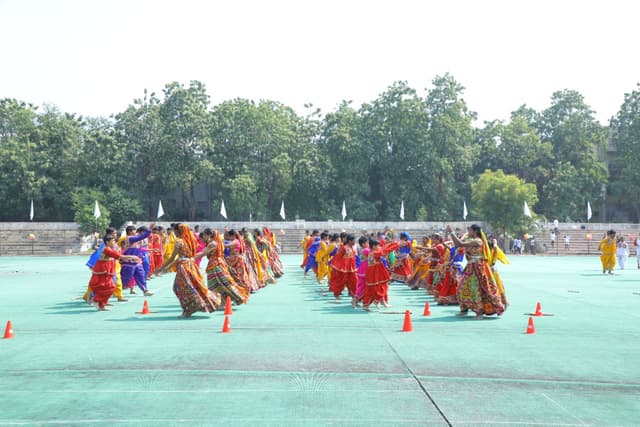 Sunflower School Gallery 16