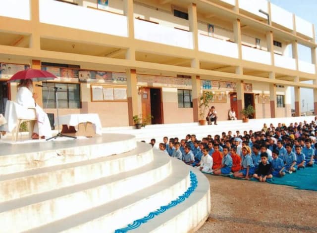Sant Sri Asaramji Bapu Gurukul Gallery 1