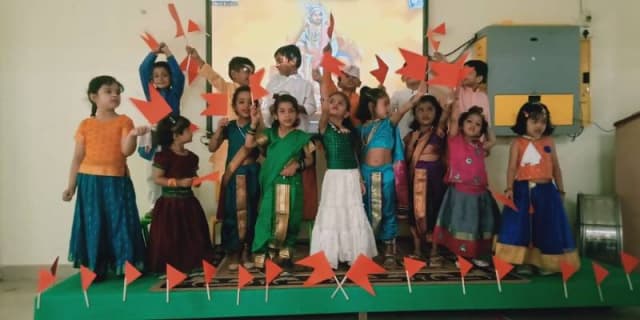 Alard Public School Gallery 25